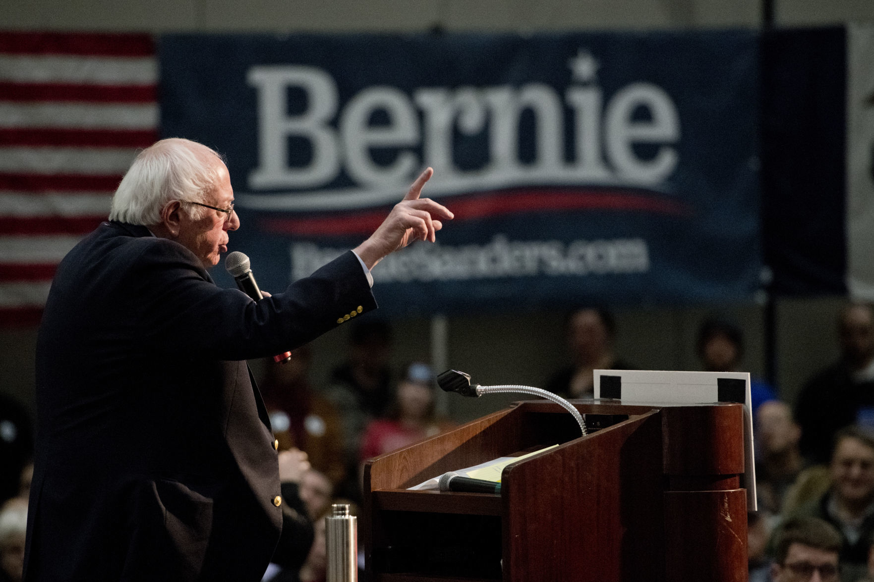 Bernie Sanders rallies in Sioux City